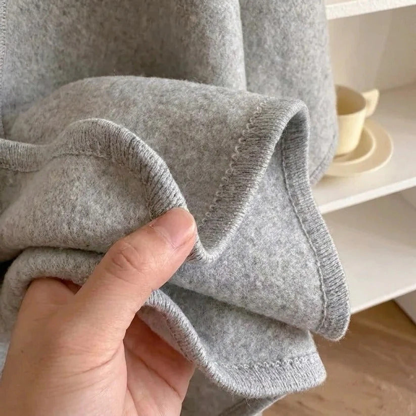 Stugans Poncho i Dimgrå
