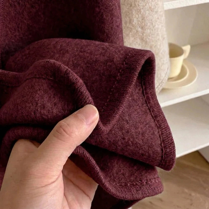 Stugans Poncho i Vinröd